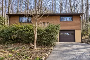 8 Shadywood Cir, Asheville, NC 28803 - Photo 1