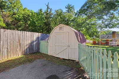 7331 Briardale Drive, Charlotte, NC 28212 - Photo 23