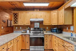 355 Oak Ridge Ln, Whittier, NC 28789 - Photo 9