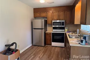 5672 Claridge Dr, Hickory, NC 28602 - Photo 5