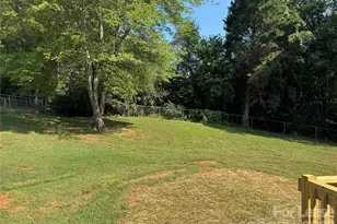 5672 Claridge Dr, Hickory, NC 28602 - Photo 21