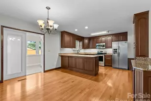 106 Mohican Trail, East Flat Rock, NC 28726 - Photo 7
