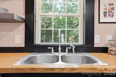 60 Roberts Street, Asheville, NC 28801 - Photo 9