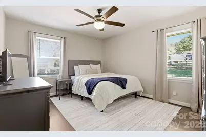 8317 Fallsdale Drive, Charlotte, NC 28214 - Photo 21