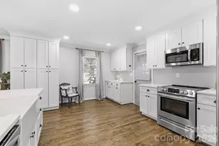 8317 Fallsdale Dr, Charlotte, NC 28214 - Photo 17