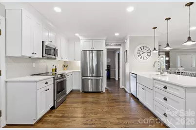8317 Fallsdale Drive, Charlotte, NC 28214 - Photo 15