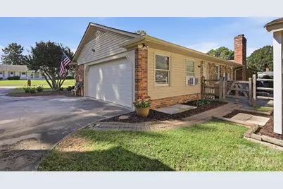 8317 Fallsdale Drive, Charlotte, NC 28214 - Photo 33