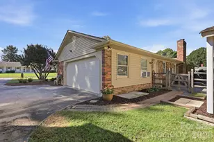 8317 Fallsdale Dr, Charlotte, NC 28214 - Photo 33