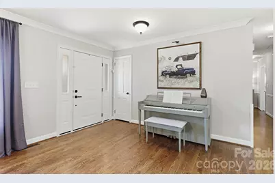 8317 Fallsdale Drive, Charlotte, NC 28214 - Photo 9