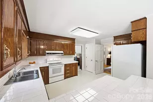 2022 Crowders Creek Rd, Gastonia, NC 28052 - Photo 15