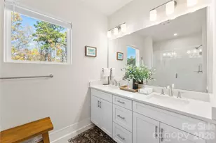 9722 Munsing Dr, Charlotte, NC 28269 - Photo 15