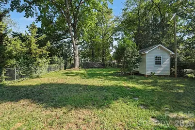 447 E Woodlawn Road, Charlotte, NC 28209 - Photo 17