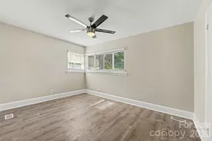 447 E Woodlawn Rd, Charlotte, NC 28209 - Photo 9