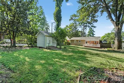 447 E Woodlawn Road, Charlotte, NC 28209 - Photo 15