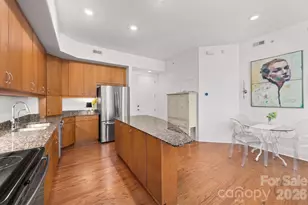 4620 Piedmont Row Dr W, Charlotte, NC 28210 - Photo 5