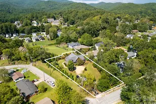 90 S Oaklawn Ave, Brevard, NC 28712 - Photo 3