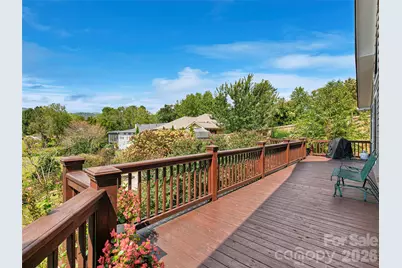 90 S Oaklawn Avenue, Brevard, NC 28712 - Photo 15