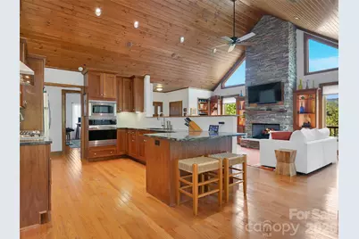 90 S Oaklawn Avenue, Brevard, NC 28712 - Photo 23