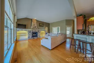 3975 Plantation Dr, Morganton, NC 28655 - Photo 7