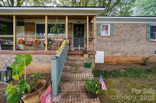 1210 2nd St SE, Conover, NC 28613 - Photo 3