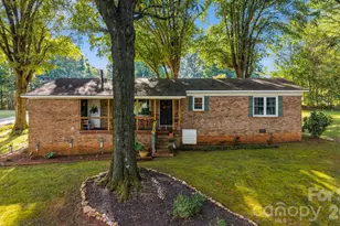 1210 2nd St SE, Conover, NC 28613 - Photo 1