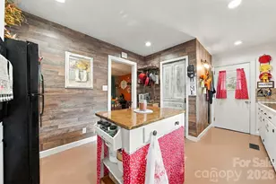 1210 2nd St SE, Conover, NC 28613 - Photo 13