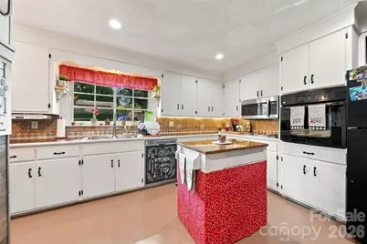 1210 2nd Street SE, Conover, NC 28613 - Photo 11