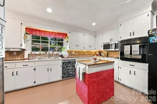 1210 2nd St SE, Conover, NC 28613 - Photo 11
