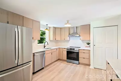 7323 Rollingridge Drive, Charlotte, NC 28211 - Photo 9
