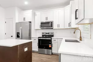512 516 520 Carolyn Ln, Charlotte, NC 28213 - Photo 5