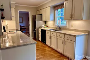 8600 Beeswood Dr, Charlotte, NC 28277 - Photo 11