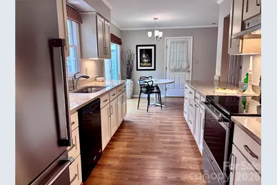 8600 Beeswood Drive, Charlotte, NC 28277 - Photo 9