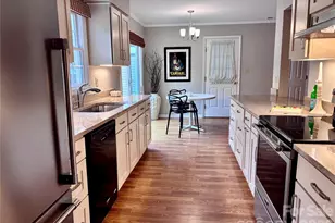 8600 Beeswood Dr, Charlotte, NC 28277 - Photo 9