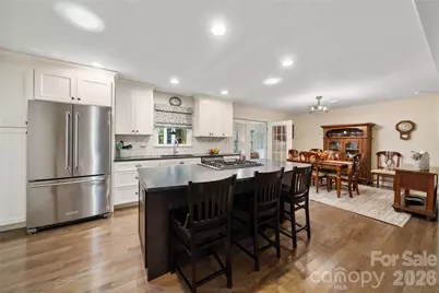 13 Foxhorn Court, Hendersonville, NC 28791 - Photo 9