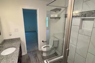 417 W 8th St, Charlotte, NC 28202 - Photo 9