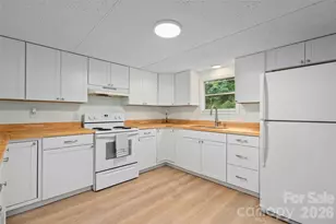 67 Quartz Ln, Balsam, NC 28707 - Photo 5