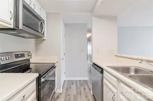 1624 Arlyn Cir, Charlotte, NC 28213 - Photo 7