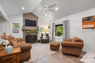 178 Collins Dr, Clyde, NC 28721 - Photo 7