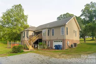 155 4th Ave NE, Catawba, NC 28609 - Photo 5