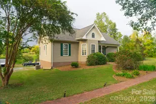 155 4th Ave NE, Catawba, NC 28609 - Photo 3