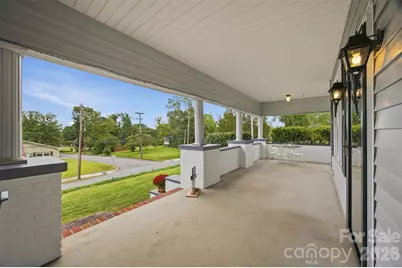 110 Burkemont Avenue, Morganton, NC 28655 - Photo 5