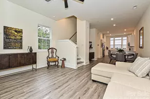229 Sutton Pk Ln, Charlotte, NC 28211 - Photo 3