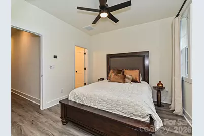 229 Sutton Park Lane, Charlotte, NC 28211 - Photo 17