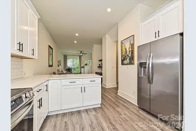 229 Sutton Park Lane, Charlotte, NC 28211 - Photo 13