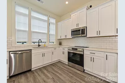 229 Sutton Park Lane, Charlotte, NC 28211 - Photo 11