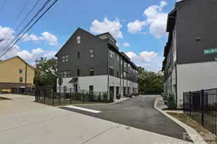 229 Sutton Pk Ln, Charlotte, NC 28211 - Photo 27