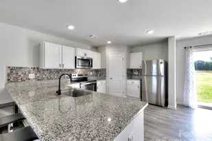 615 Potter Rd, Gaffney, SC 29341 - Photo 9