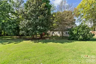 227 Lowry St, Pineville, NC 28134 - Photo 21