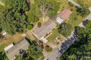5 W Maple Dr, Asheville, NC 28805 - Photo 27
