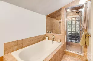 5 W Maple Dr, Asheville, NC 28805 - Photo 15